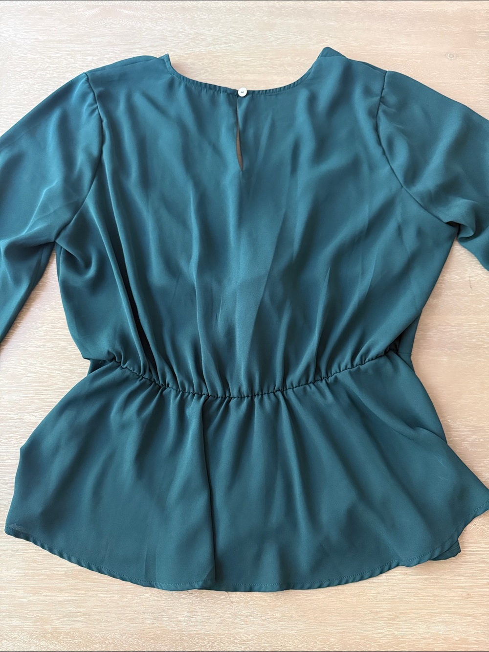 F21+ Flowy Tie Front Top | 1X - Picture 4 of 7